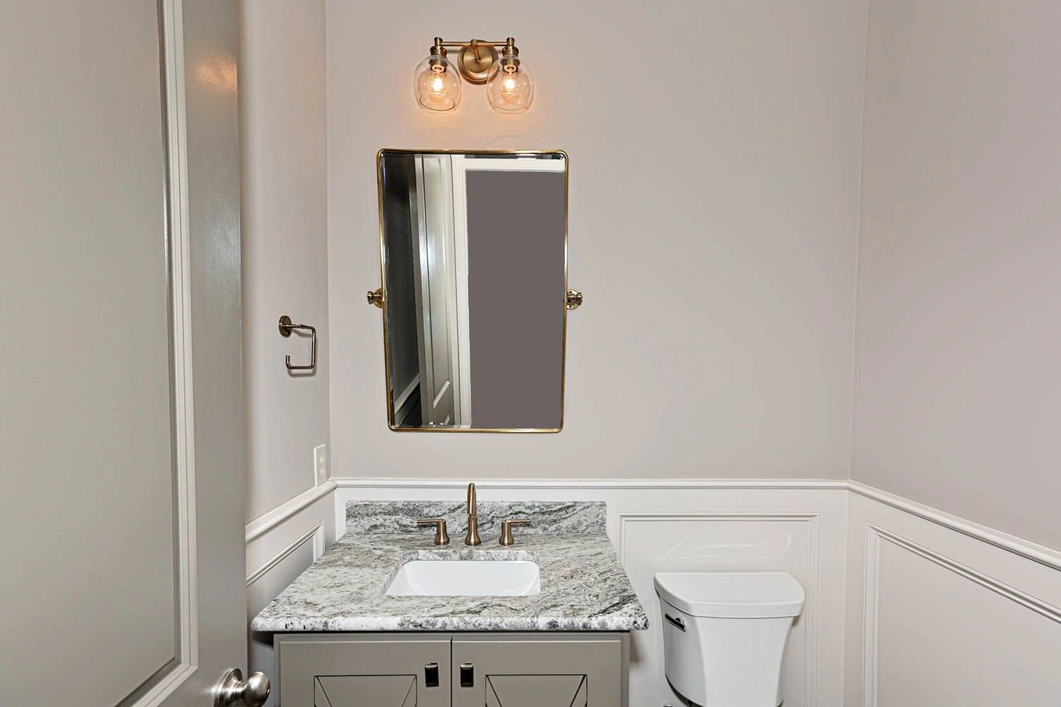 Bathroom stone countertop
